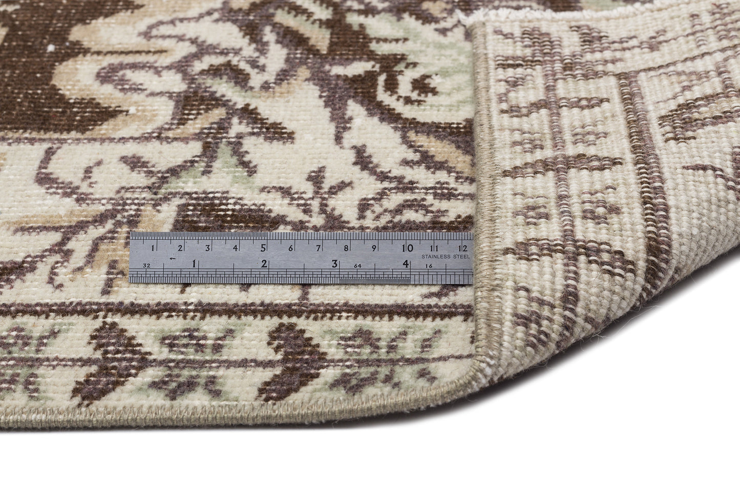 Muraor - Vintage Medallion Rug - 5'3 X 8'11