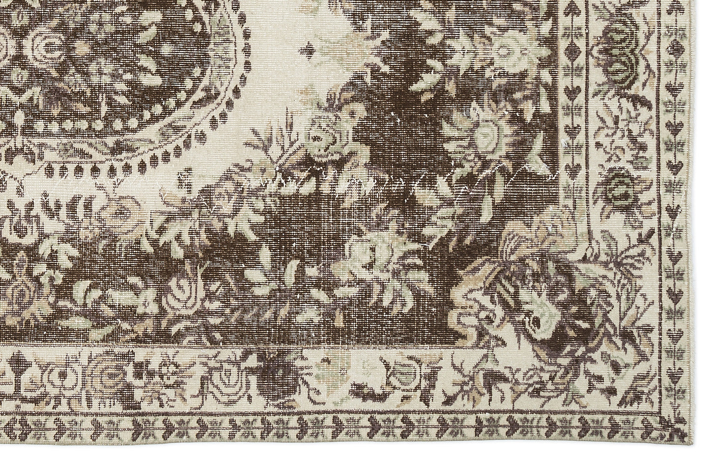 Muraor - Vintage Medallion Rug - 5'3 X 8'11