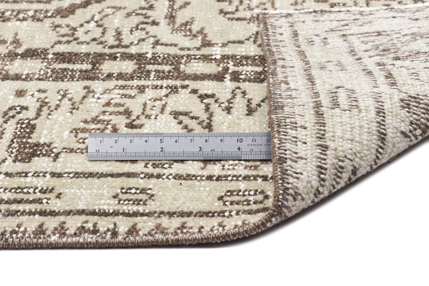 Stoane - Vintage Medallion Rug - 5'5 X 9'7