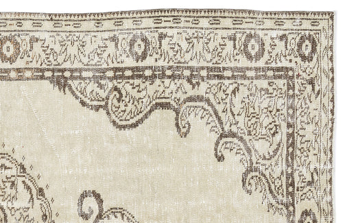 Load image 1 in gallery view. Stoane - Vintage Medallion Rug - 5'5 X 9'7