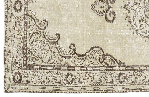 Load image 1 in gallery view. Stoane - Vintage Medallion Rug - 5'5 X 9'7