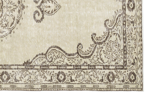 Load image 1 in gallery view. Stoane - Vintage Medallion Rug - 5'5 X 9'7