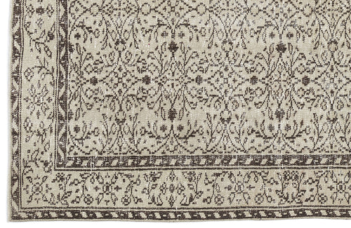 Load image 1 in gallery view. Heukita - Vintage Floral Rug - 5'4 X 9'1
