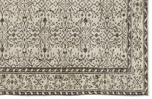 Load image 1 in gallery view. Heukita - Vintage Floral Rug - 5'4 X 9'1