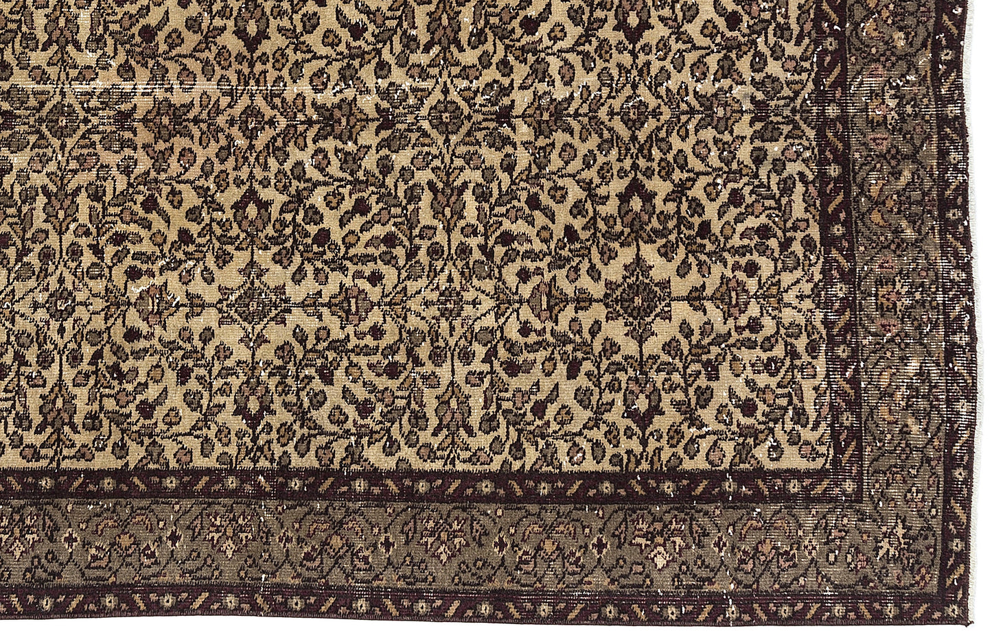 Gemada - Vintage Floral Rug - 4'9 X 8'4