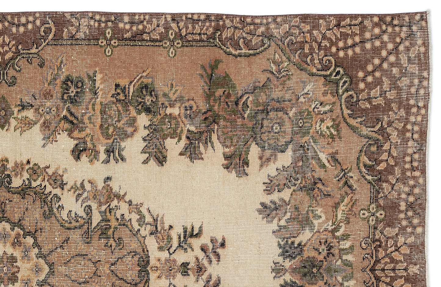 Truzaon - Vintage Medallion Rug - 5'4 X 8'8