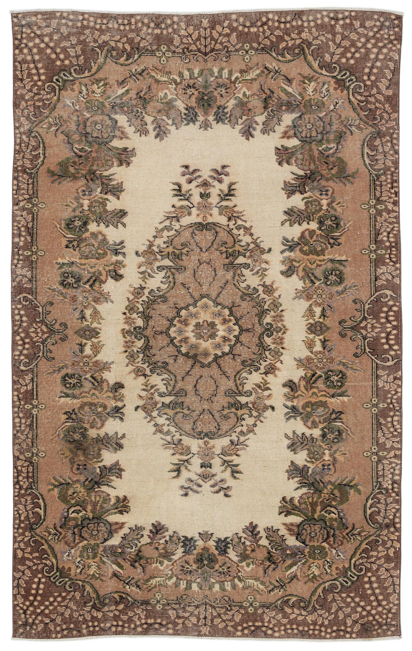 Truzaon - Vintage Medallion Rug - 5'4 X 8'8