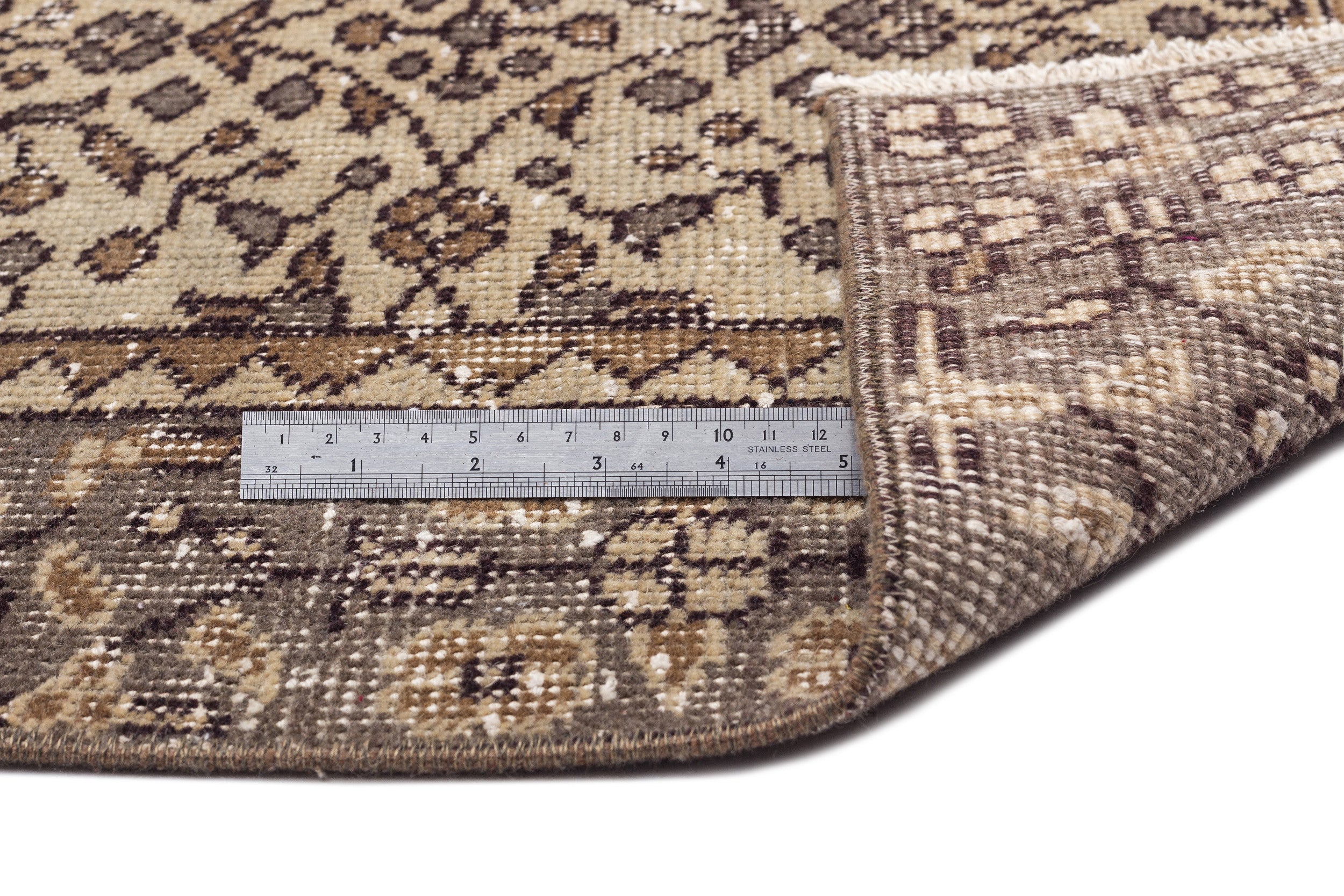 Treen - Vintage Floral Rug - 5'1 X 8'11