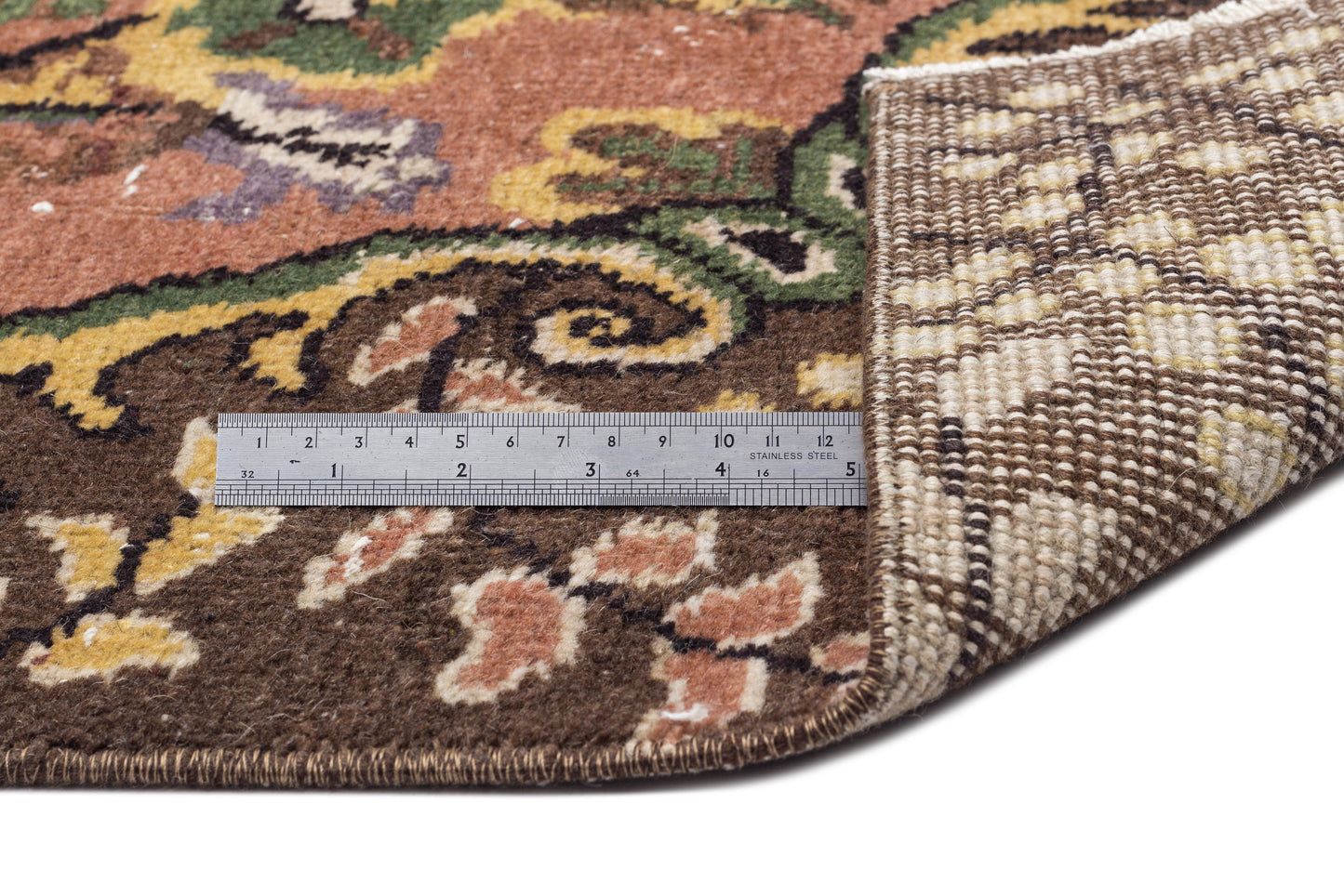 Makara - Vintage Medallion Rug - 5'9 X 10'1