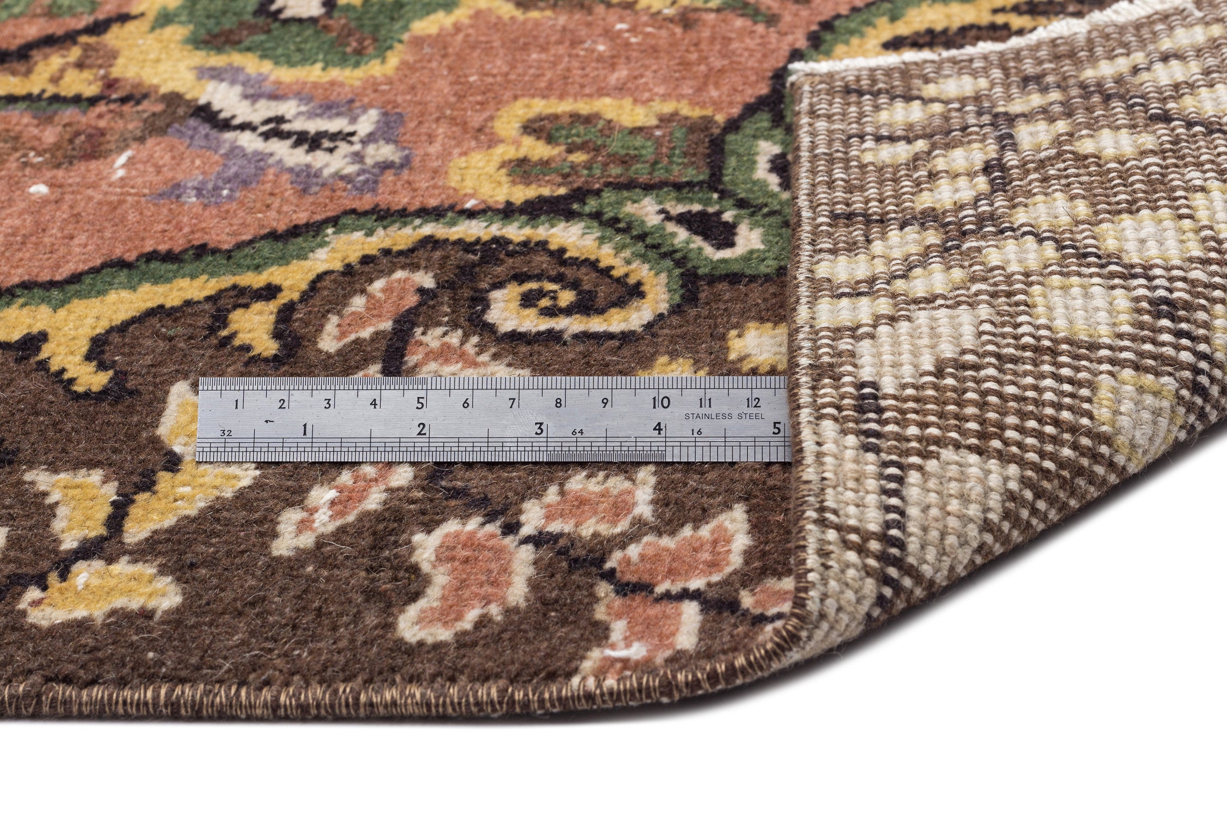 Makara - Vintage Medallion Rug - 5'9 X 10'1