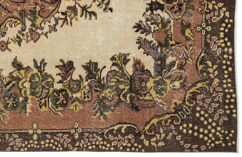 Load image 1 in gallery view. Makara - Vintage Medallion Rug - 5'9 X 10'1