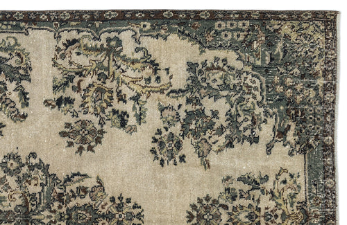 Load image 1 in gallery view. Fladava - Vintage Medallion Rug - 5'5 X 9'11