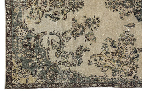 Load image 1 in gallery view. Fladava - Vintage Medallion Rug - 5'5 X 9'11