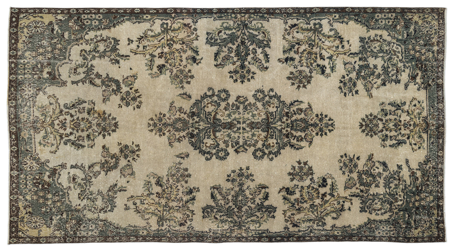 Fladava - Vintage Medallion Rug - 5'5 X 9'11
