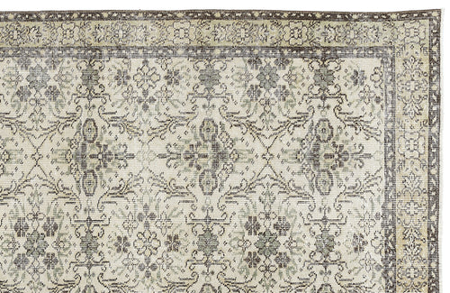 Load image 1 in gallery view. Hiokeos - Vintage Floral Rug - 4'9 X 8'0