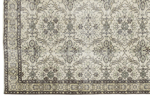 Load image 1 in gallery view. Hiokeos - Vintage Floral Rug - 4'9 X 8'0