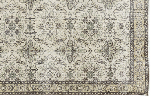 Load image 1 in gallery view. Hiokeos - Vintage Floral Rug - 4'9 X 8'0