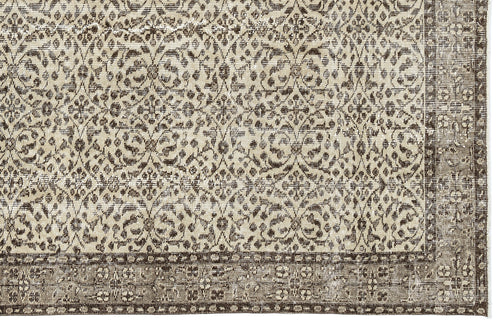 Load image 1 in gallery view. Grusita - Vintage Floral Rug - 5'5 X 9'1