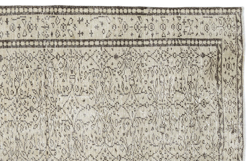 Load image 1 in gallery view. Masula - Vintage Floral Rug - 5'11 X 8'10