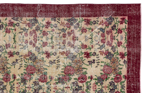 Load image 1 in gallery view. Pabira - Vintage Floral Rug - 5'4 X 8'6
