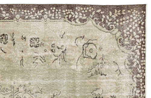 Load image 1 in gallery view. Kisean - Vintage Medallion Rug - 6'1 X 10'0